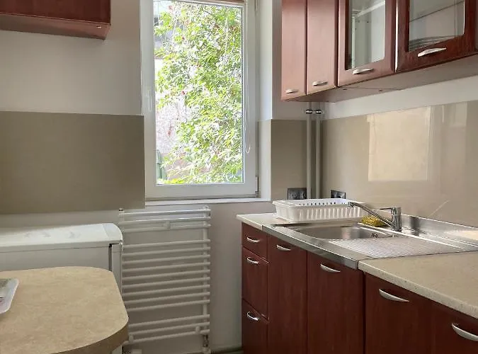 Wilanow - Resorowa 28 *